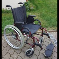 63107-FAUTEUIL ROULANT INVACARE RENOVE